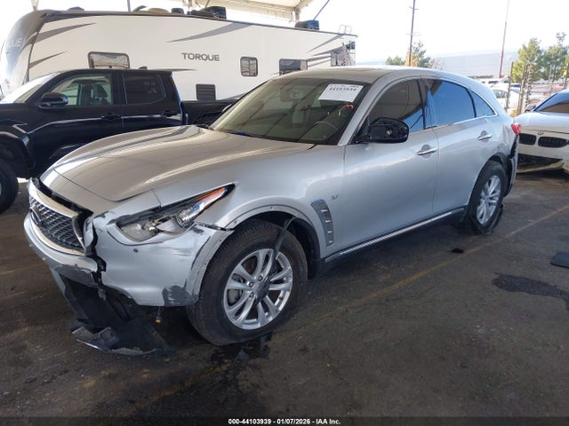 JN8CS1MU8HM141823 Infiniti QX70