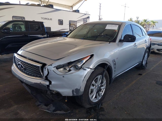 JN8CS1MU8HM141823 Infiniti QX70