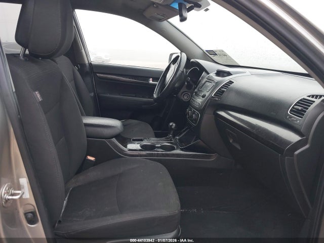5XYKT3A67EG455708 KIA SORENTO LX
