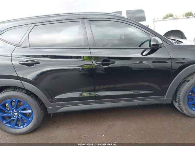 KM8J3CA40JU627771 Hyundai TUCSON SEL