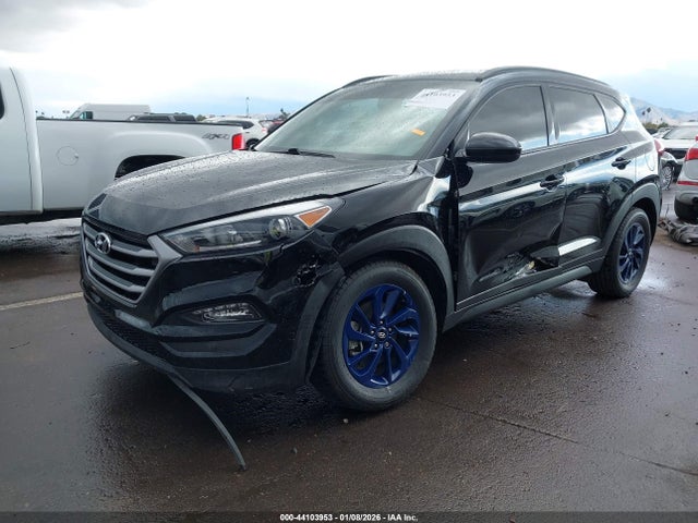 KM8J3CA40JU627771 Hyundai TUCSON SEL