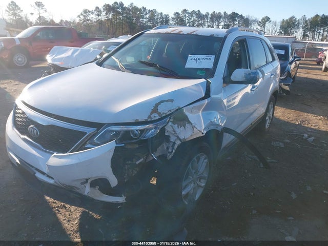 KIA SORENTO LX 2014 5XYKT4A68EG468005 Image 2