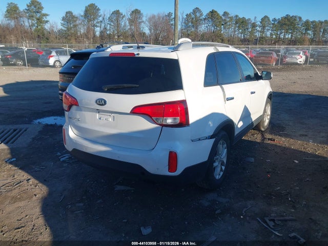 KIA SORENTO LX 2014 5XYKT4A68EG468005 Image 4