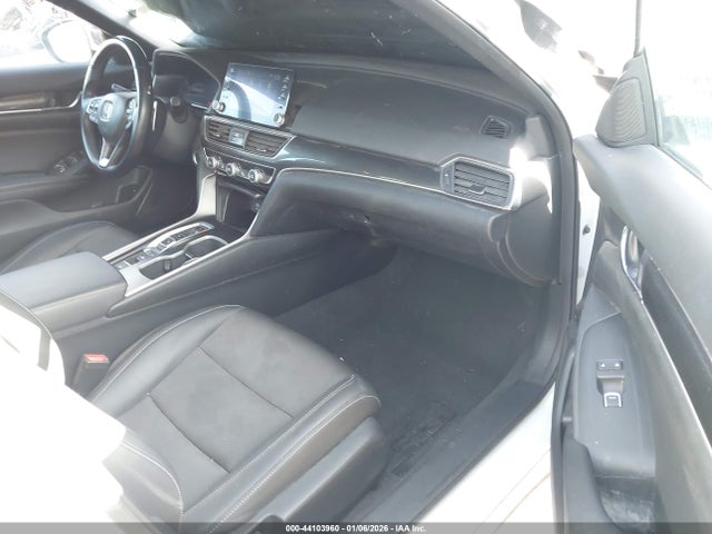 1HGCV3F28NA037261 Honda lfb2