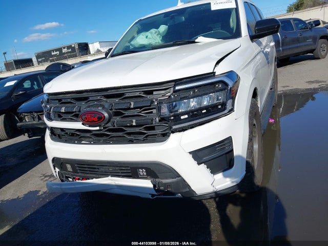 1FMJU1H8XREB00076 Ford Expedition Xlt