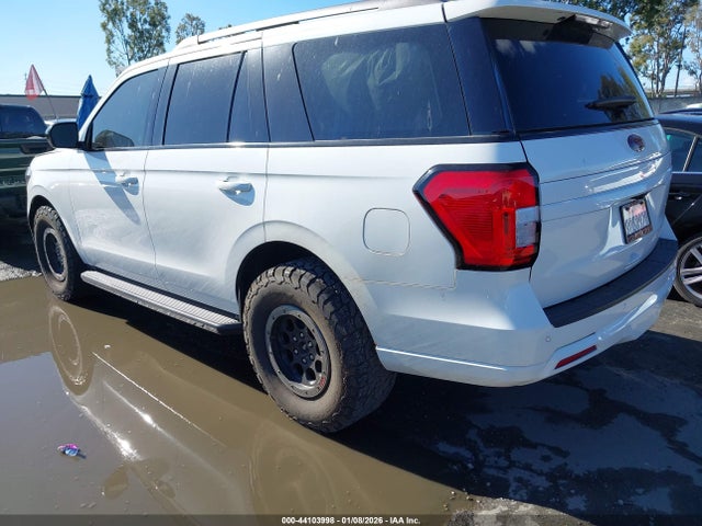 1FMJU1H8XREB00076 Ford Expedition Xlt