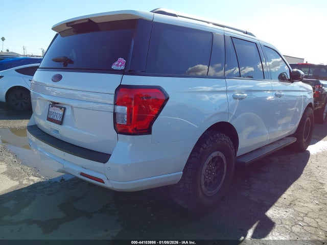 1FMJU1H8XREB00076 Ford Expedition Xlt