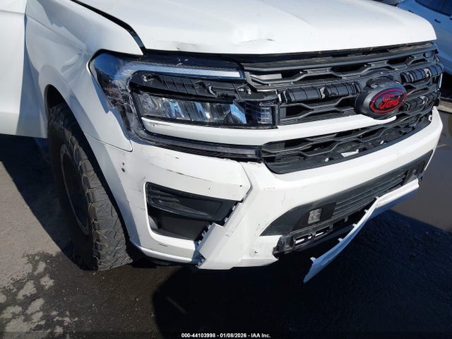 1FMJU1H8XREB00076 Ford Expedition Xlt