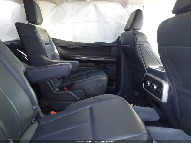 1FMJU1H8XREB00076 Ford Expedition Xlt