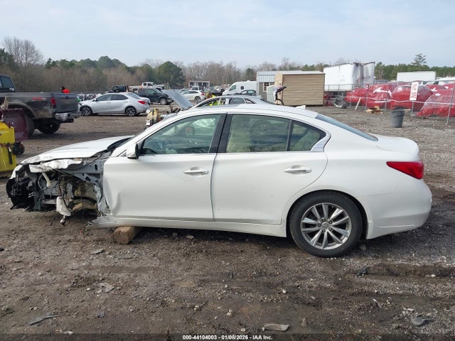JN1BV7AP3EM690621 Infiniti Q50 Premium