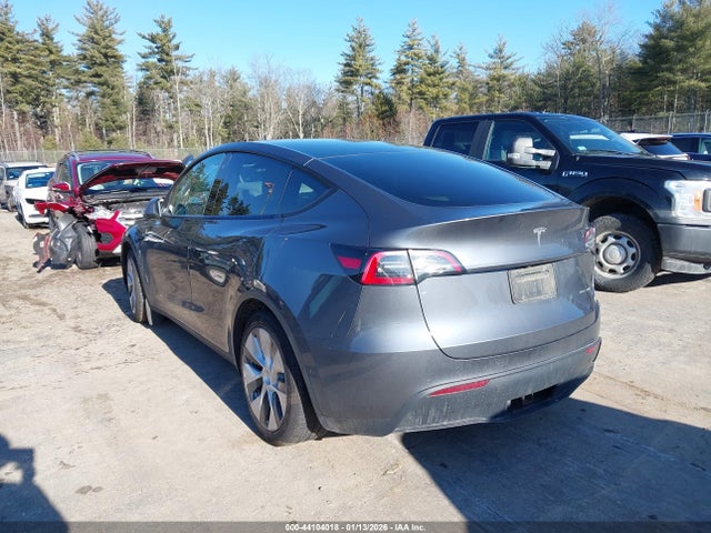 2022 TESLA MODEL Y 7SAYGAEE9NF522419 Photo 2