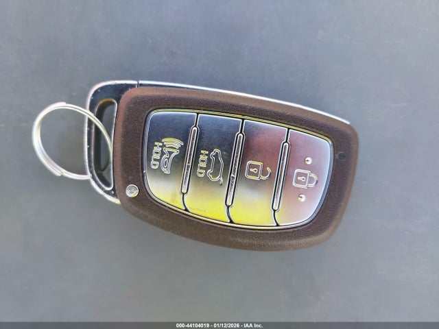 2019 HYUNDAI IONIQ PLUG-IN HYBRID KMHC65LD3KU169170 Photo 10