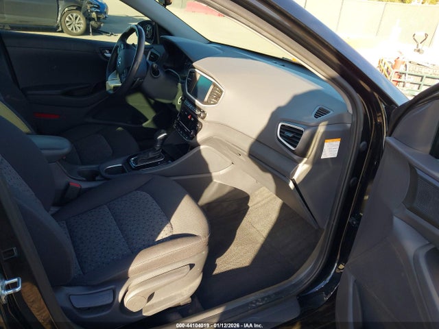 2019 HYUNDAI IONIQ PLUG-IN HYBRID KMHC65LD3KU169170 Photo 4