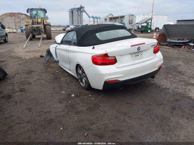 44104024 :رقم المزاد ، WBA2L1C36HV666710 vin ، 2017 Bmw M240i مزاد بيع