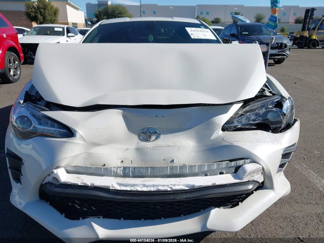 JF1ZNAA14L8753709 Toyota 86