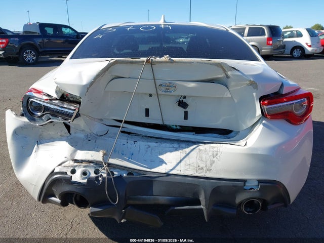 JF1ZNAA14L8753709 Toyota 86