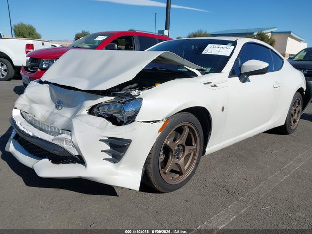 JF1ZNAA14L8753709 Toyota 86