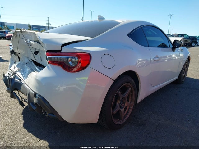 JF1ZNAA14L8753709 Toyota 86