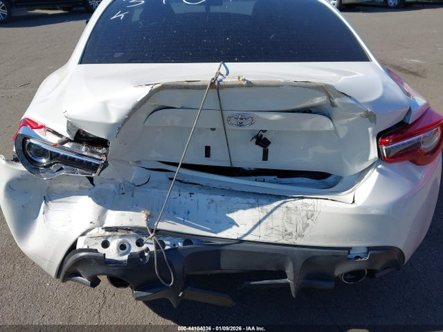 JF1ZNAA14L8753709 Toyota 86