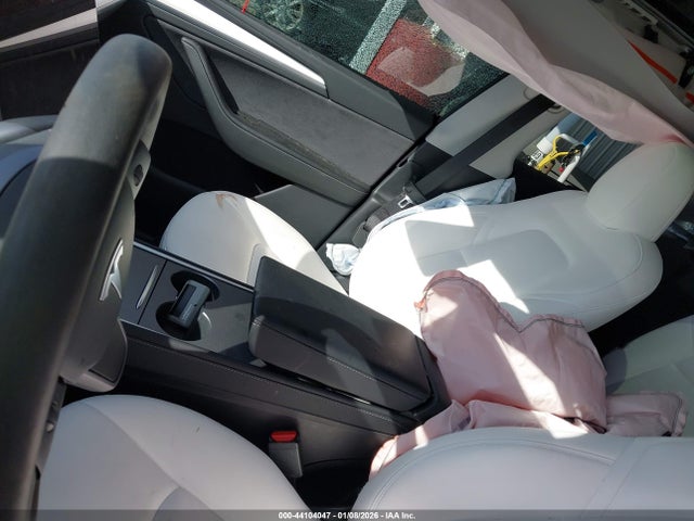 Продажа на аукционе авто 2024 Tesla Model Y Long Range Dual Motor All-wheel Drive, vin: 7SAYGDEE0RA224457, номер лота: 44104047