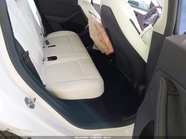 Продажа на аукционе авто 2024 Tesla Model Y Long Range Dual Motor All-wheel Drive, vin: 7SAYGDEE0RA224457, номер лота: 44104047