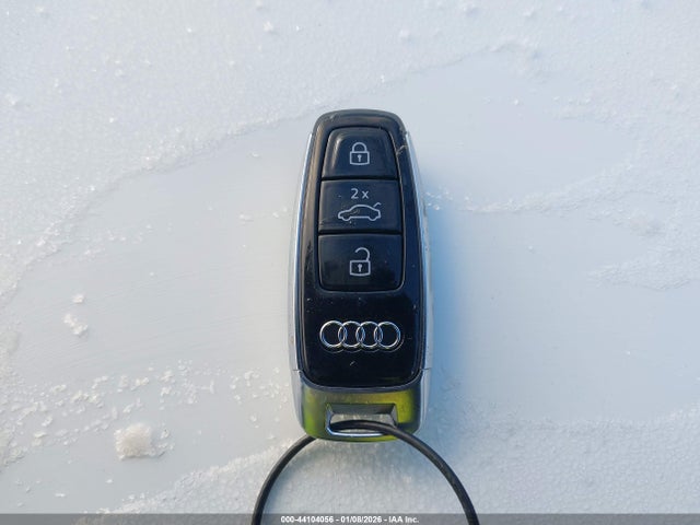 2024 AUDI S8 WAULSBF82RN010297 Photo 10