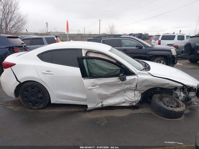 2016 Mazda Mazda3 I Sport მანქანა იყიდება აუქციონზე, vin: 3MZBM1T74GM329333, აუქციონის ნომერი: 44104177