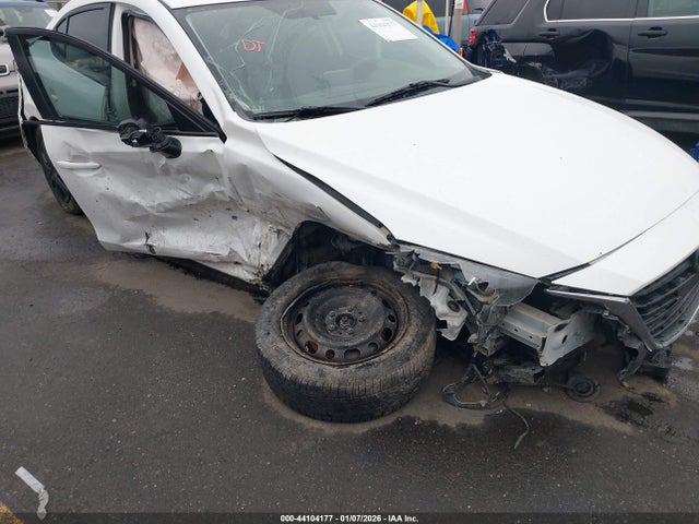 2016 Mazda Mazda3 I Sport მანქანა იყიდება აუქციონზე, vin: 3MZBM1T74GM329333, აუქციონის ნომერი: 44104177