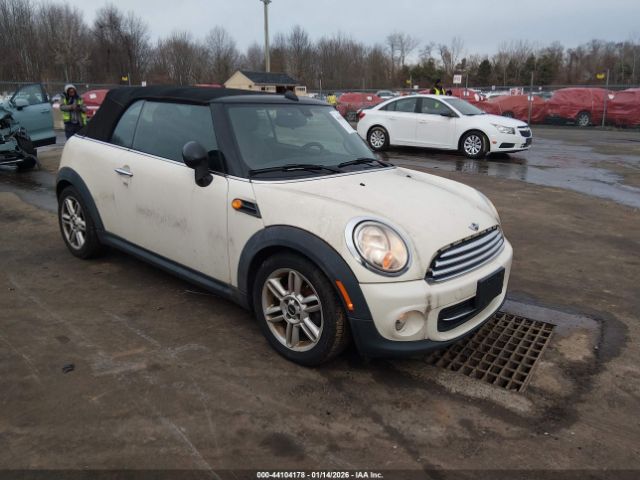 2015 MINI CONVERTIBLE WMWZN3C55FT862023