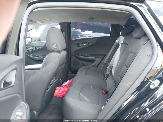 1G1ZD5ST0JF127533 Chevrolet MALIBU LT