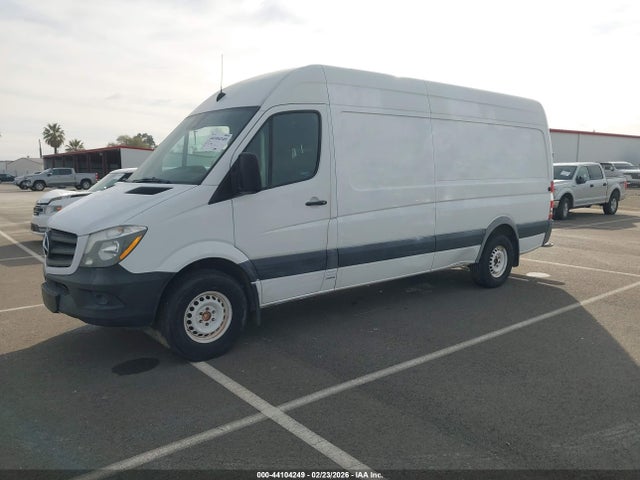 Mercedes-Benz Sprinter 2500 High Roof 2016 WD3PE8DD7GP363855 Image 2