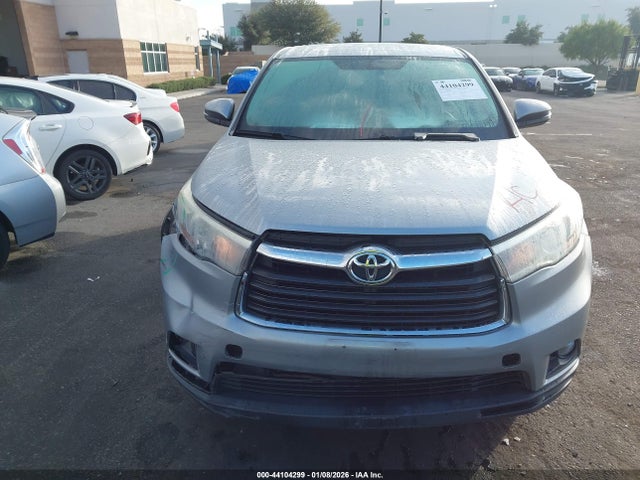 5TDZKRFH2FS080006 Toyota Highlander Le Plus V6