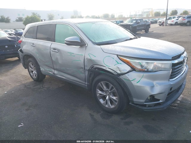 5TDZKRFH2FS080006 Toyota Highlander Le Plus V6