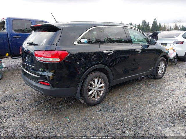 5XYPGDA57JG421821 KIA Sorento 3.3l Lx