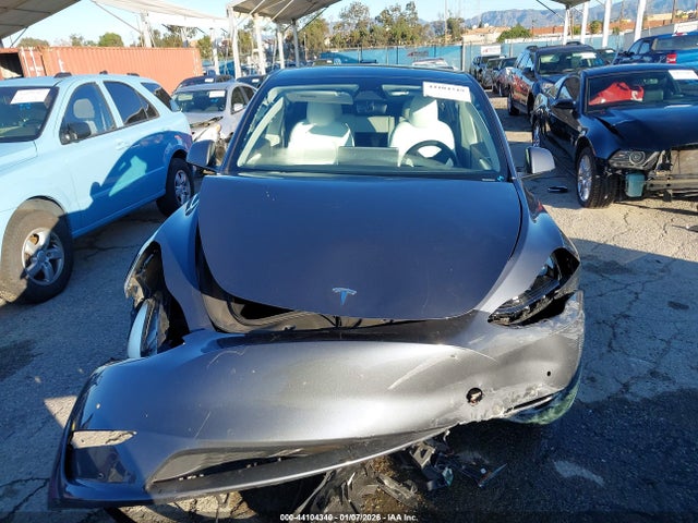 7SAYGDEE8NF555705 Tesla Model Y Long Range Dual Motor All-wheel Drive