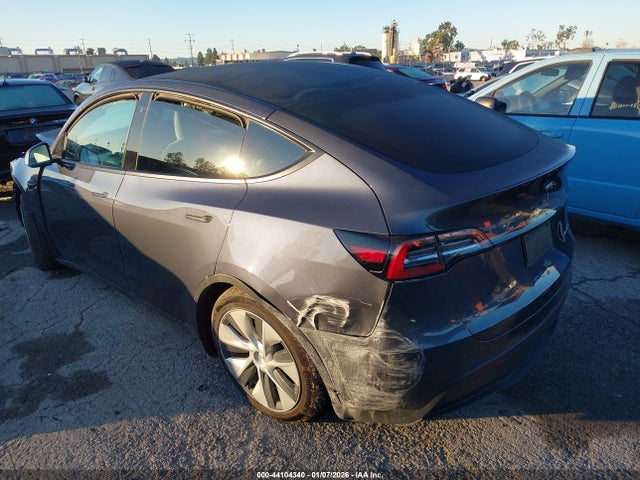 2022 TESLA MODEL Y 7SAYGDEE8NF555705 Photo 2