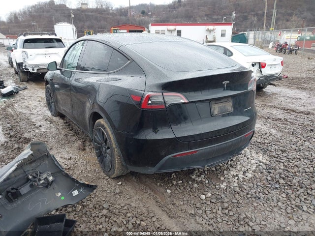 2023 Tesla Model Y Awd/long Range Dual Motor All-wheel Drive მანქანა იყიდება აუქციონზე, vin: 7SAYGDEE8PF792407, აუქციონის ნომერი: 44104349