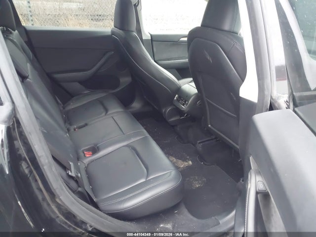 2023 Tesla Model Y Awd/long Range Dual Motor All-wheel Drive მანქანა იყიდება აუქციონზე, vin: 7SAYGDEE8PF792407, აუქციონის ნომერი: 44104349