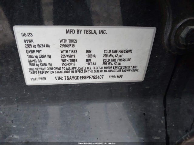 2023 Tesla Model Y Awd/long Range Dual Motor All-wheel Drive მანქანა იყიდება აუქციონზე, vin: 7SAYGDEE8PF792407, აუქციონის ნომერი: 44104349