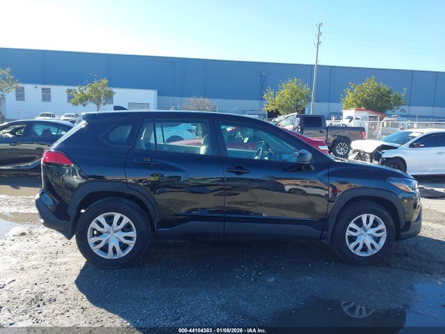 7MUAAAAG7PV064911 Toyota Corolla Cross L