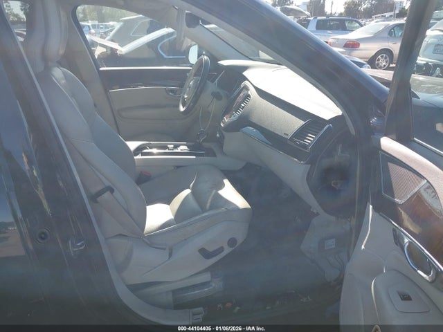 YV4A22PK7G1016215 Volvo Xc90 T6 Momentum