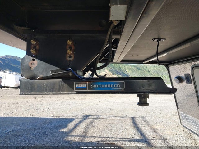 4X4FPUF28GP057905 Palomino 5th Wheel