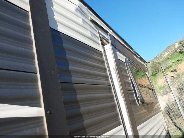 4X4FPUF28GP057905 Palomino 5th Wheel