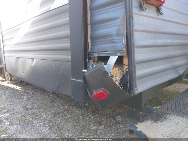 4X4FPUF28GP057905 Palomino 5th Wheel