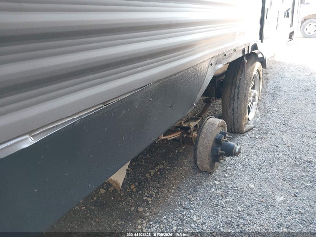 4X4FPUF28GP057905 Palomino 5th Wheel