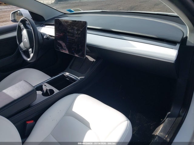 2022 TESLA MODEL 3 5YJ3E1EB4NF275667 Photo 4