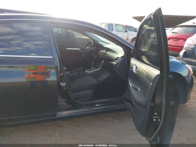 2015 NISSAN SENTRA 3N1AB7AP6FL679872 Photo 4