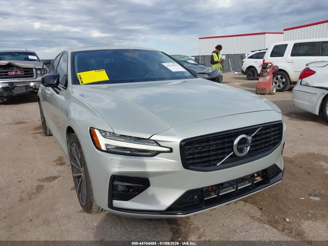 2022 VOLVO S60 7JRL12FZXNG157854