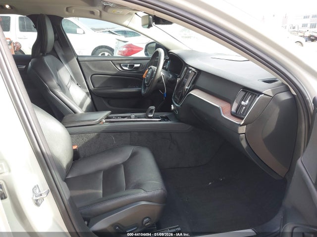 2022 VOLVO S60 7JRL12FZXNG157854 Photo 4