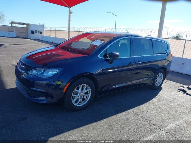 Продаж на аукціоні авто 2017 Chrysler Pacifica Touring, vin: 2C4RC1DG3HR756693, номер лоту: 44104539